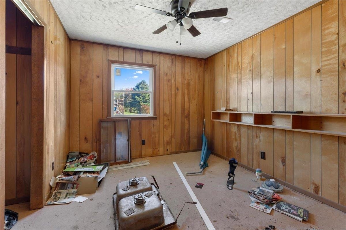 101 WARNER Street, Narrows, VA 24124