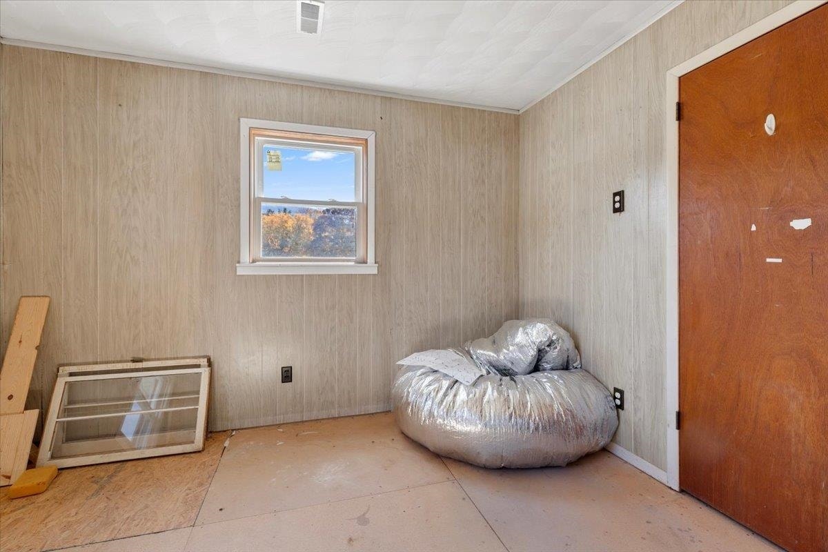 101 WARNER Street, Narrows, VA 24124