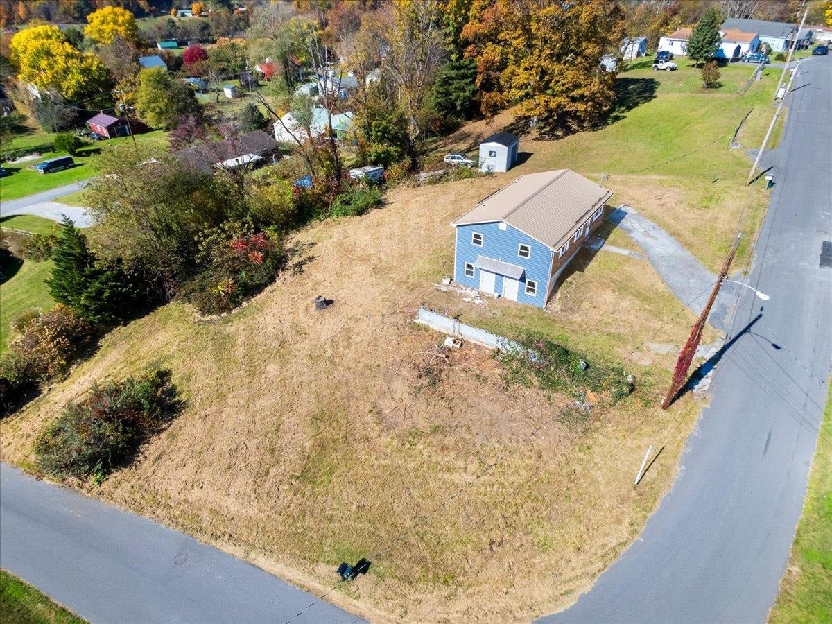 101 WARNER Street, Narrows, VA 24124