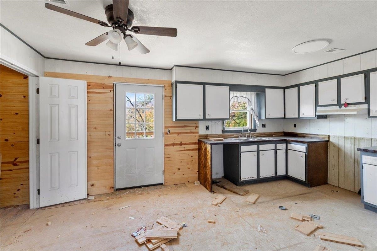 101 WARNER Street, Narrows, VA 24124