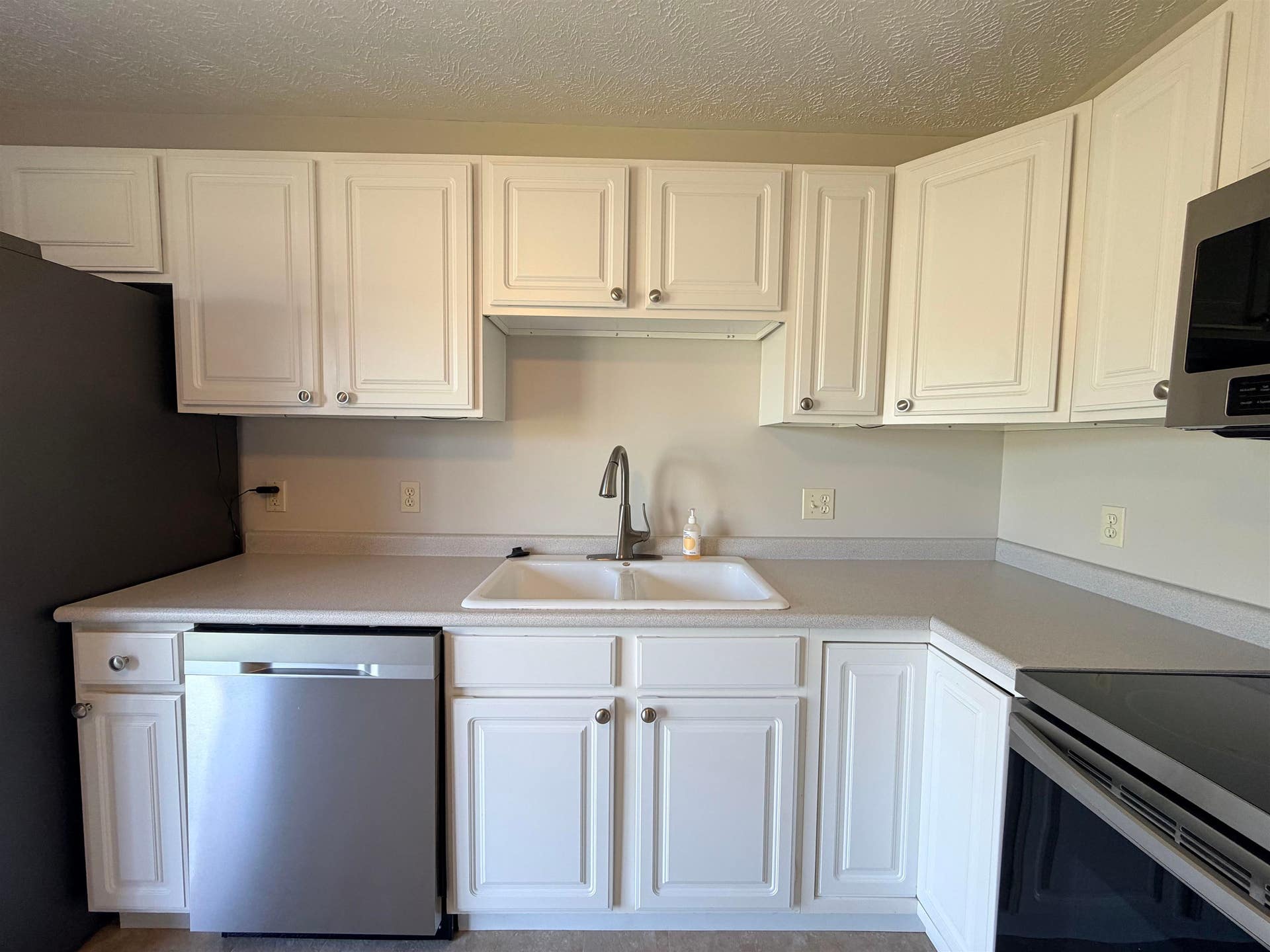 300 WILLOW OAK Drive, Christiansburg, VA 24073