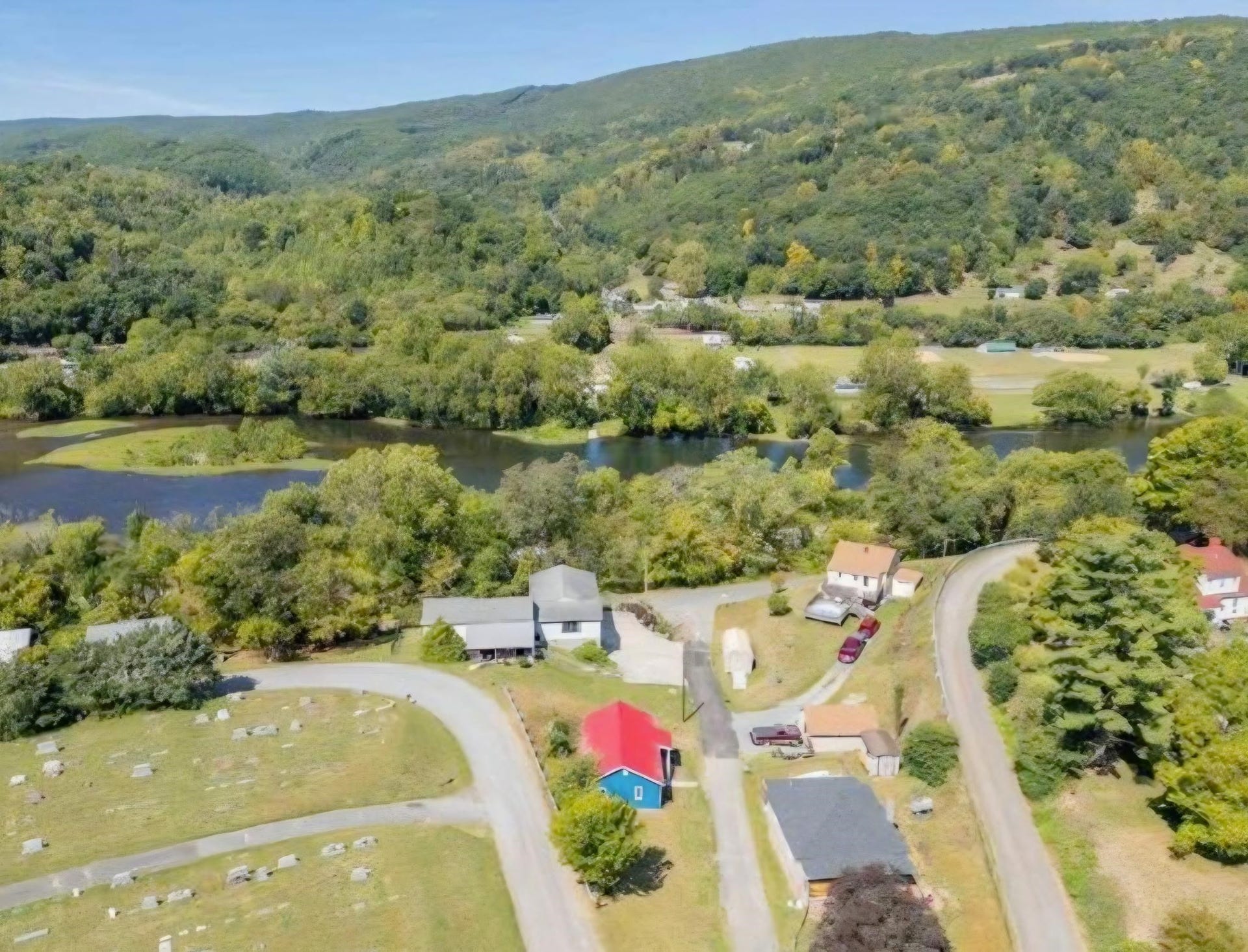 108 George Street, Narrows, VA 24124