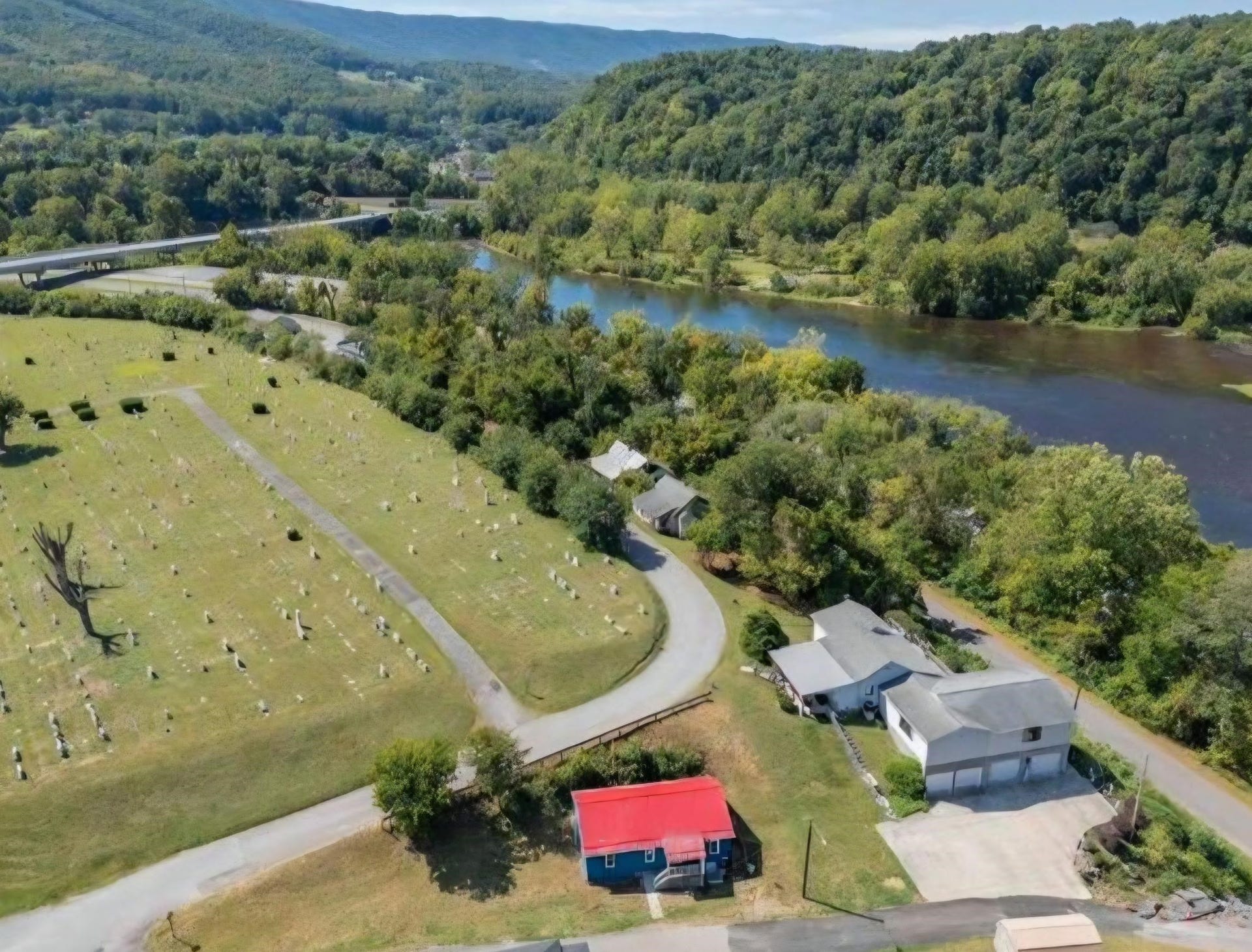 108 George Street, Narrows, VA 24124