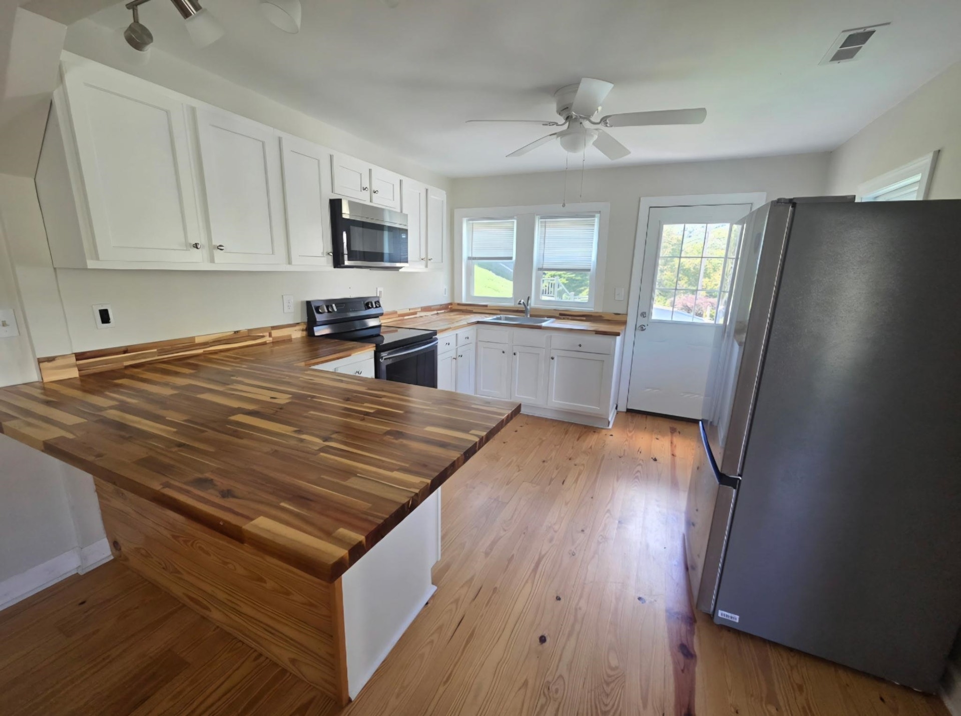 108 George Street, Narrows, VA 24124