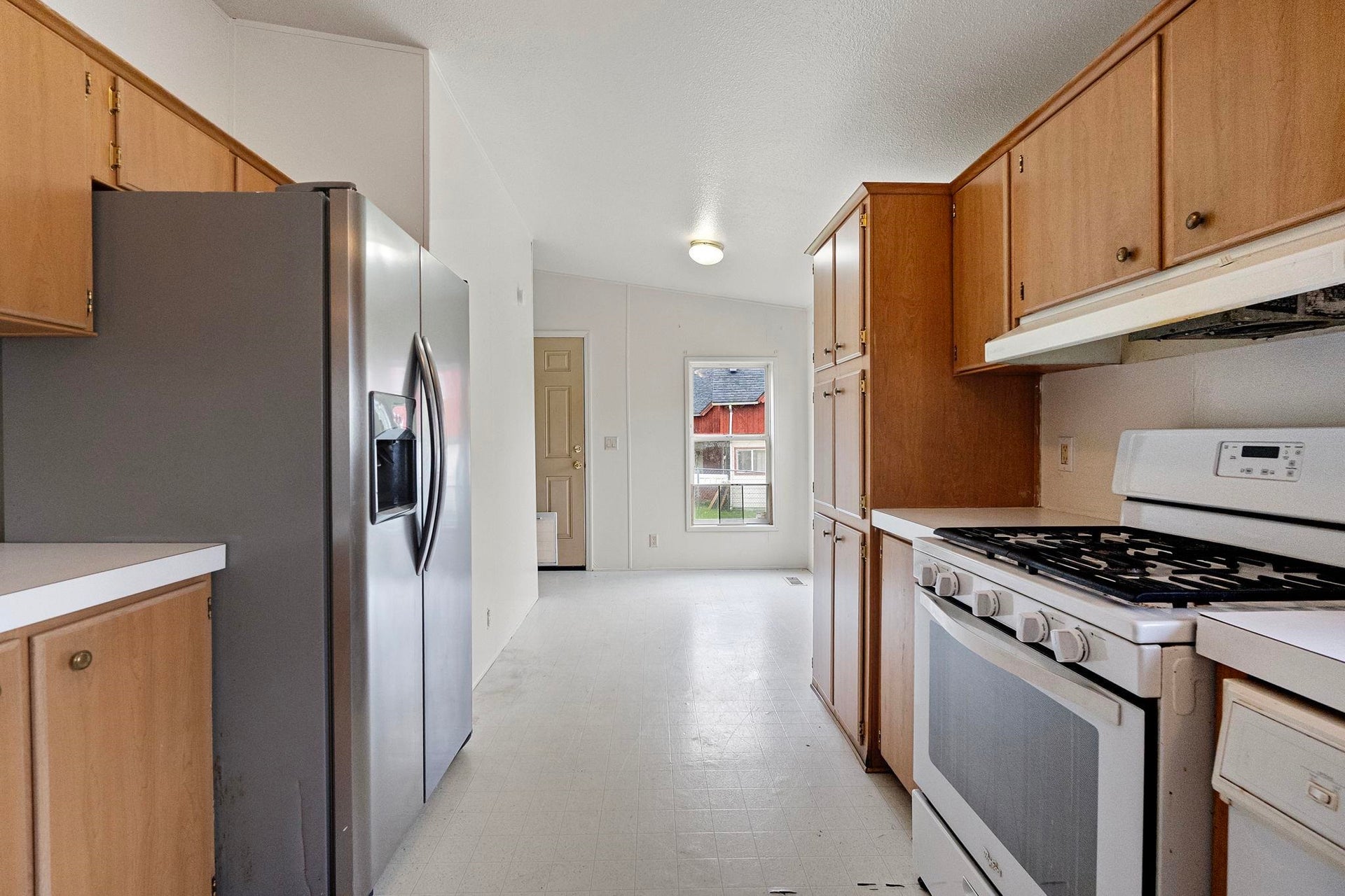 15 Church Lane, Klamath, CA 95548-9328