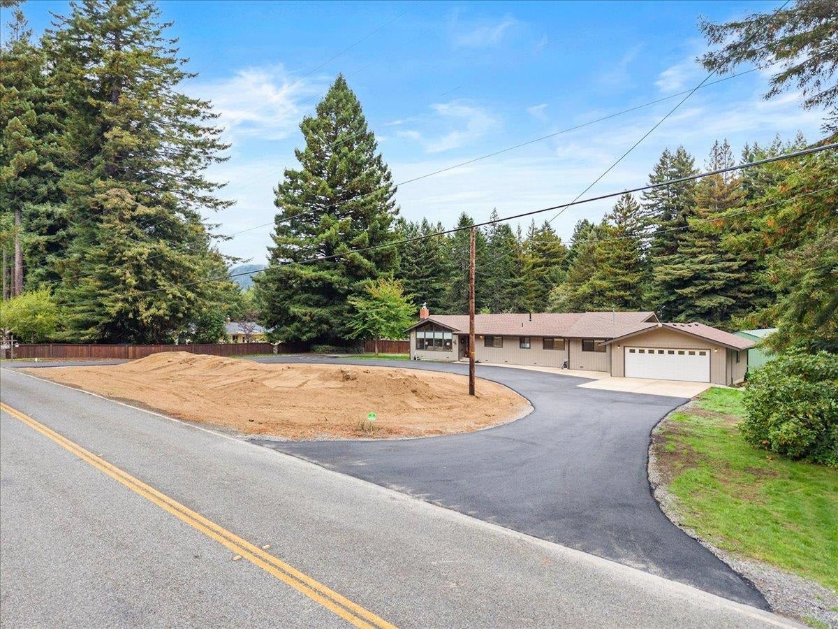 6251 Kings Valley Road, Crescent City, CA 95531