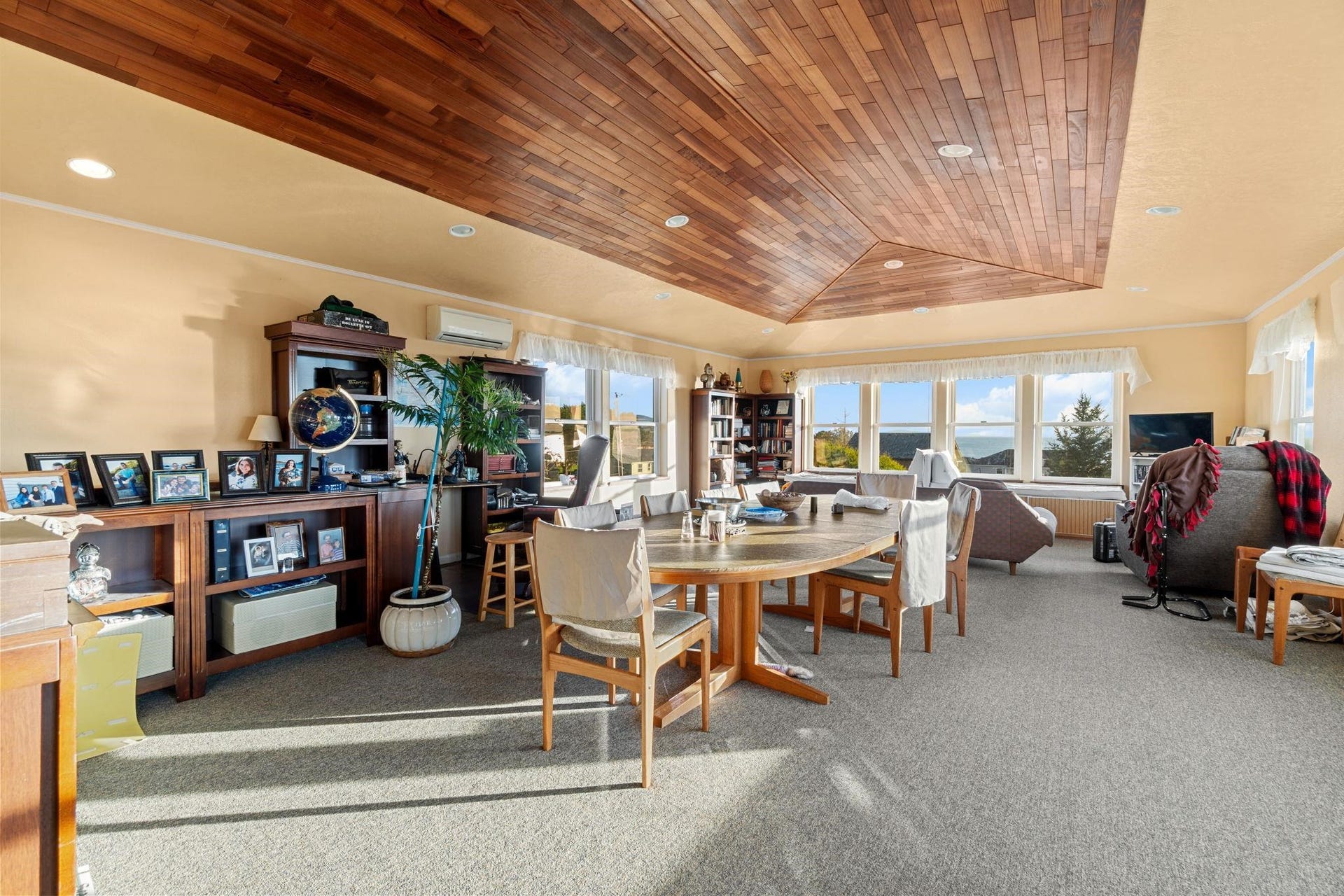 360 Grand Avenue, Crescent City, CA 95531
