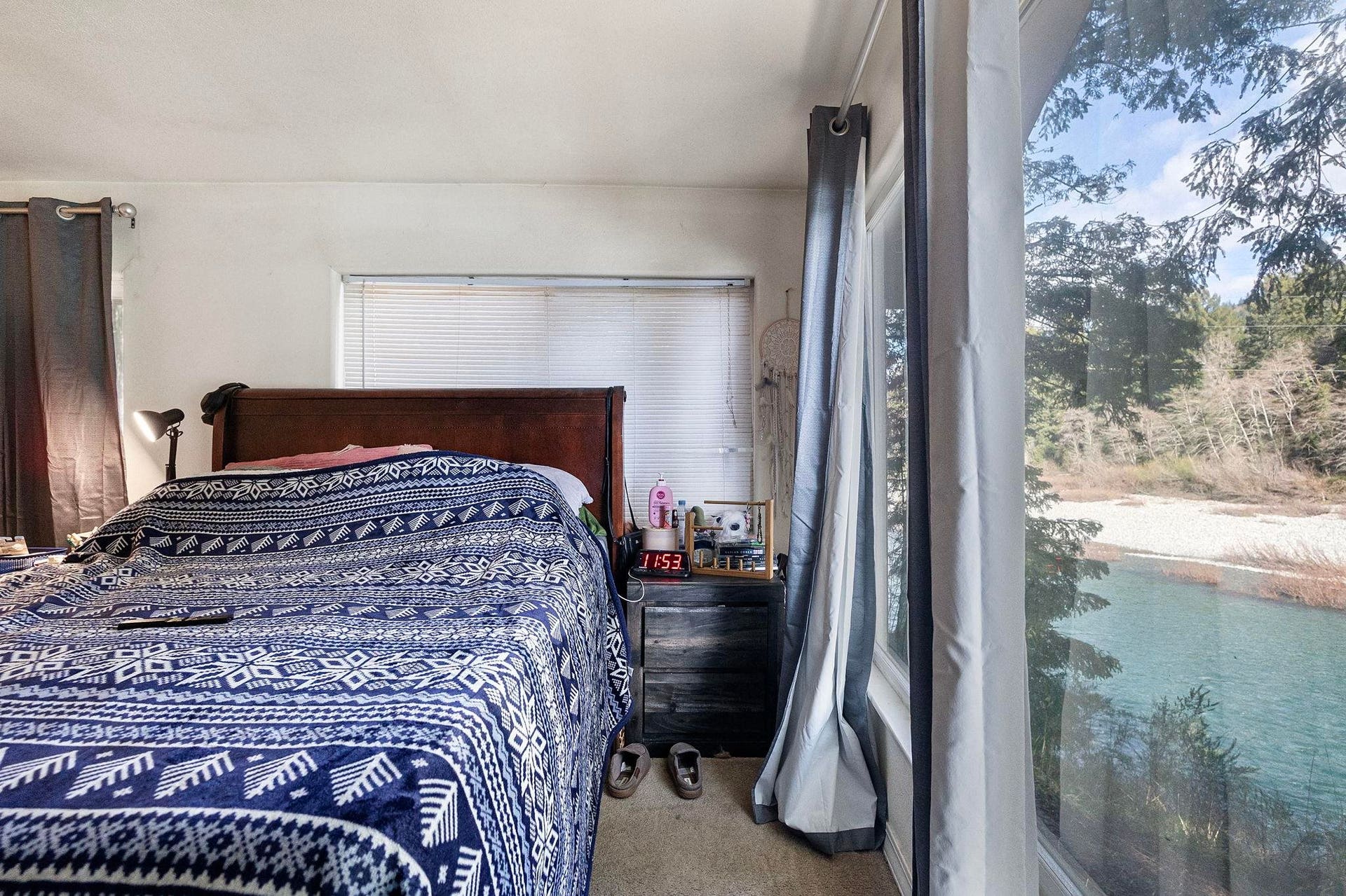5401 South Bank Road, Crescent City, CA 95531-9595