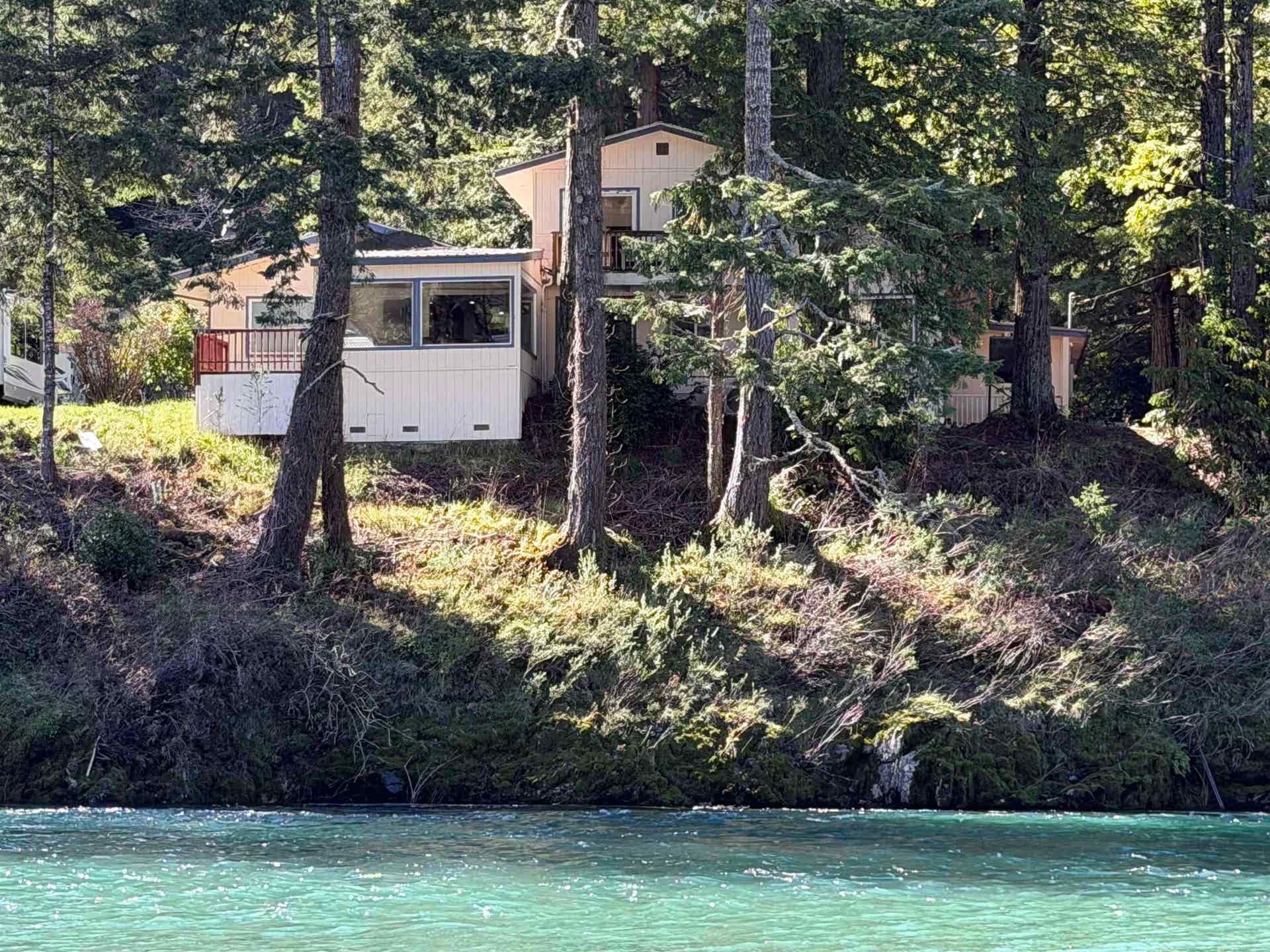 5401 S Bank Road, Crescent City, CA 95531-9595