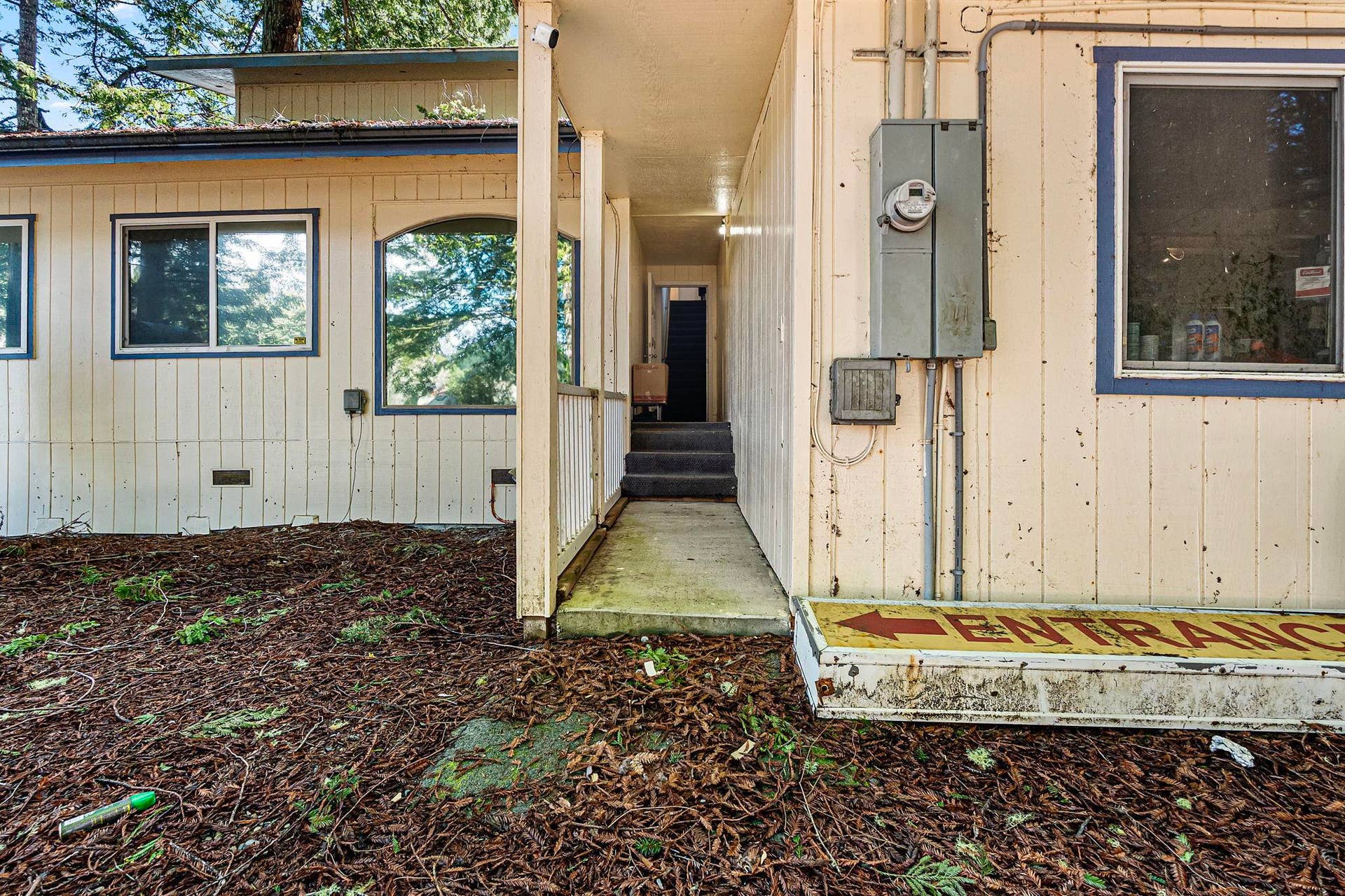 5401 S Bank Road, Crescent City, CA 95531-9595