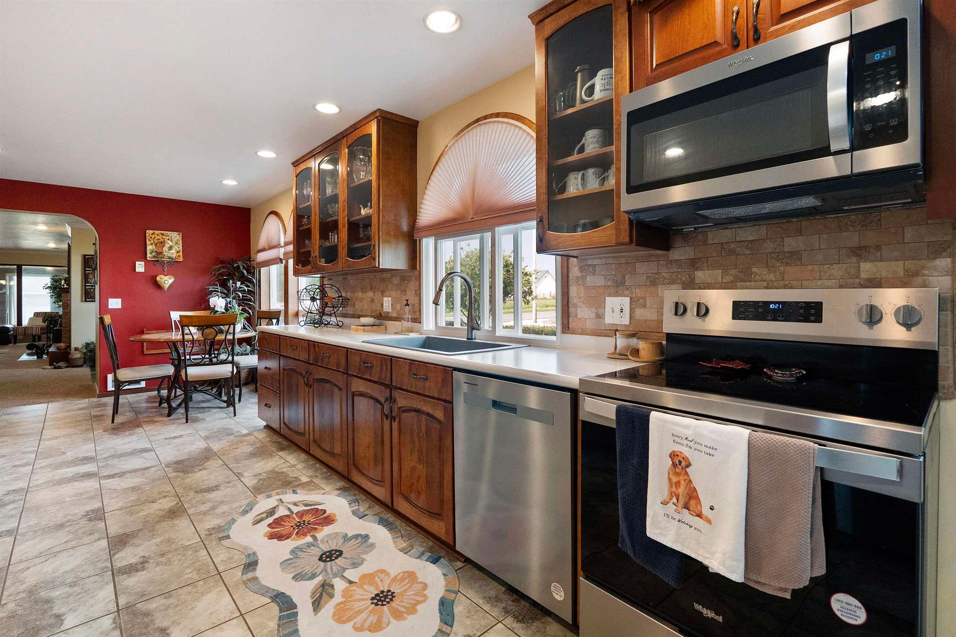 288 W 7th Street, Crescent City, CA 95531