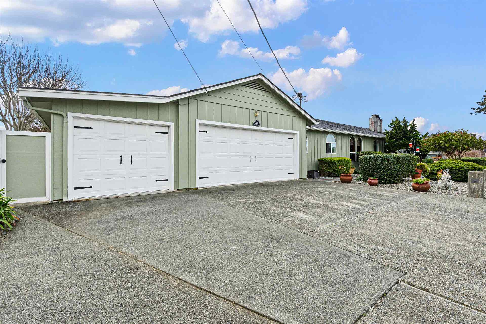 288 W 7th Street, Crescent City, CA 95531