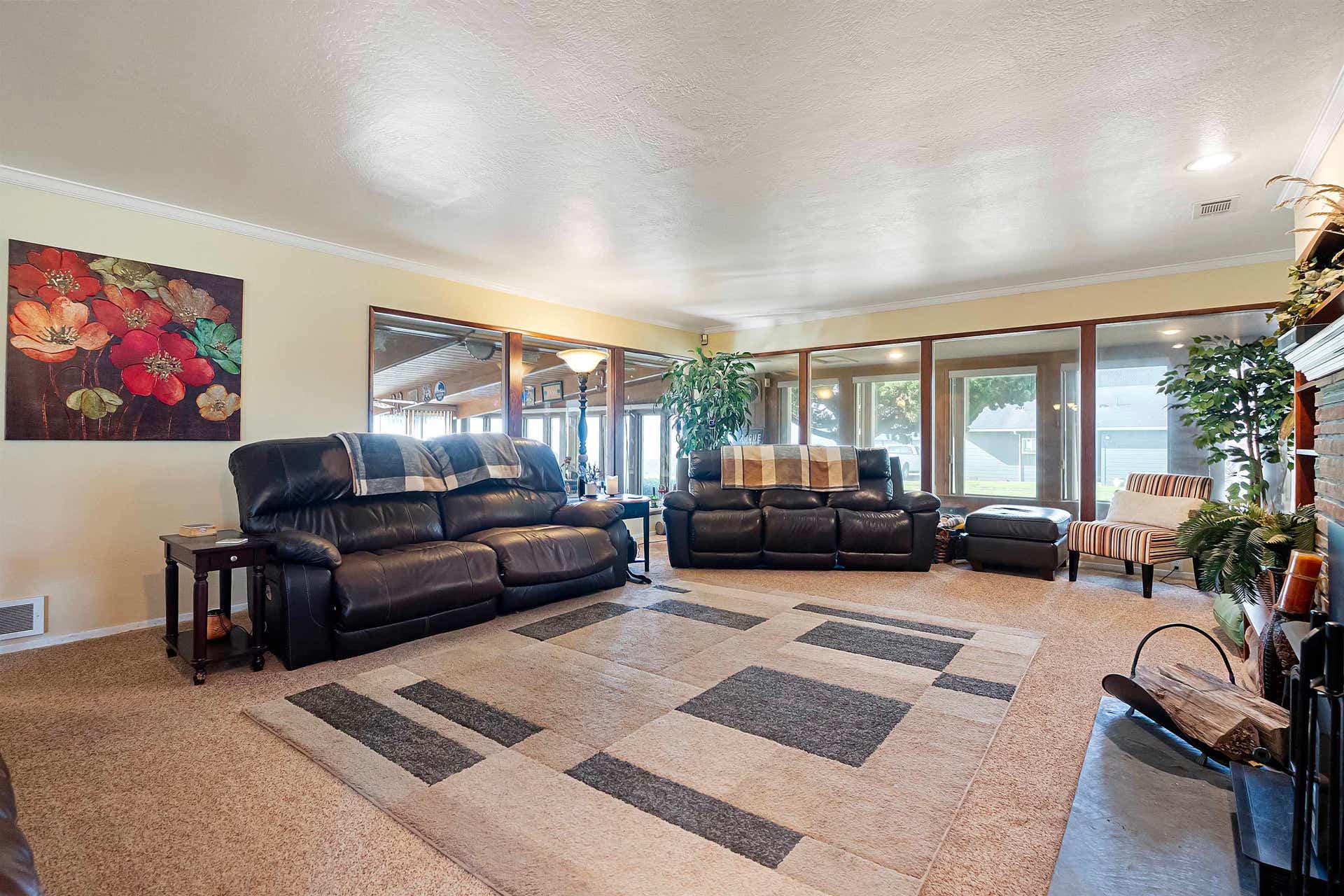 288 W 7th Street, Crescent City, CA 95531