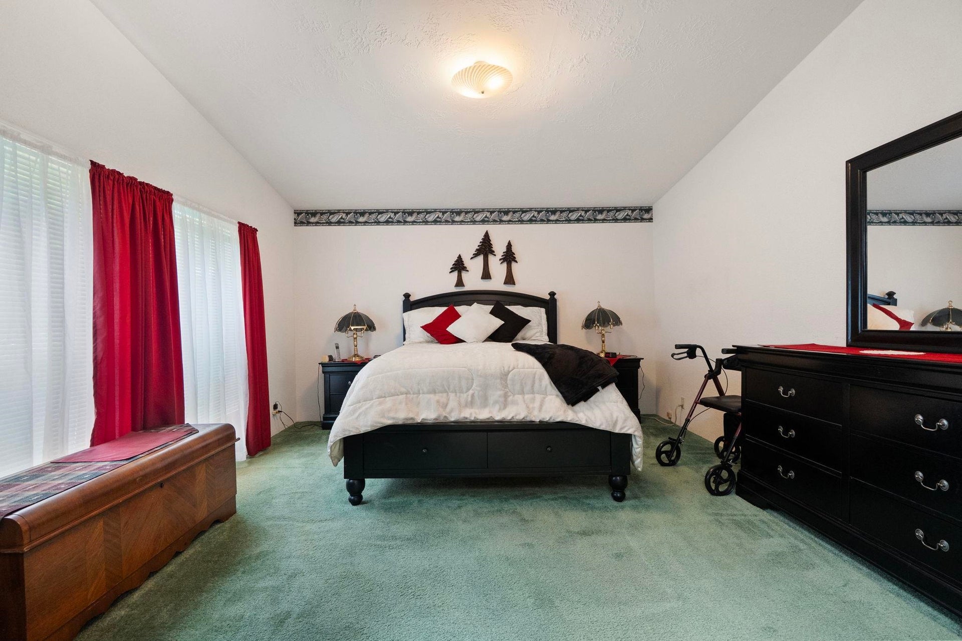 100 Skycrest Drive, Crescent City, CA 95531