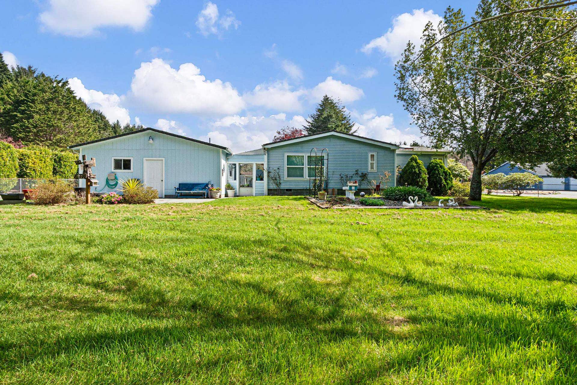 100 Skycrest Drive, Crescent City, CA 95531
