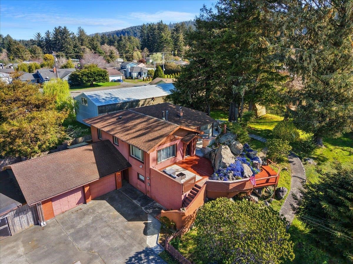 2422 Nickel Avenue, Crescent City, CA 95531