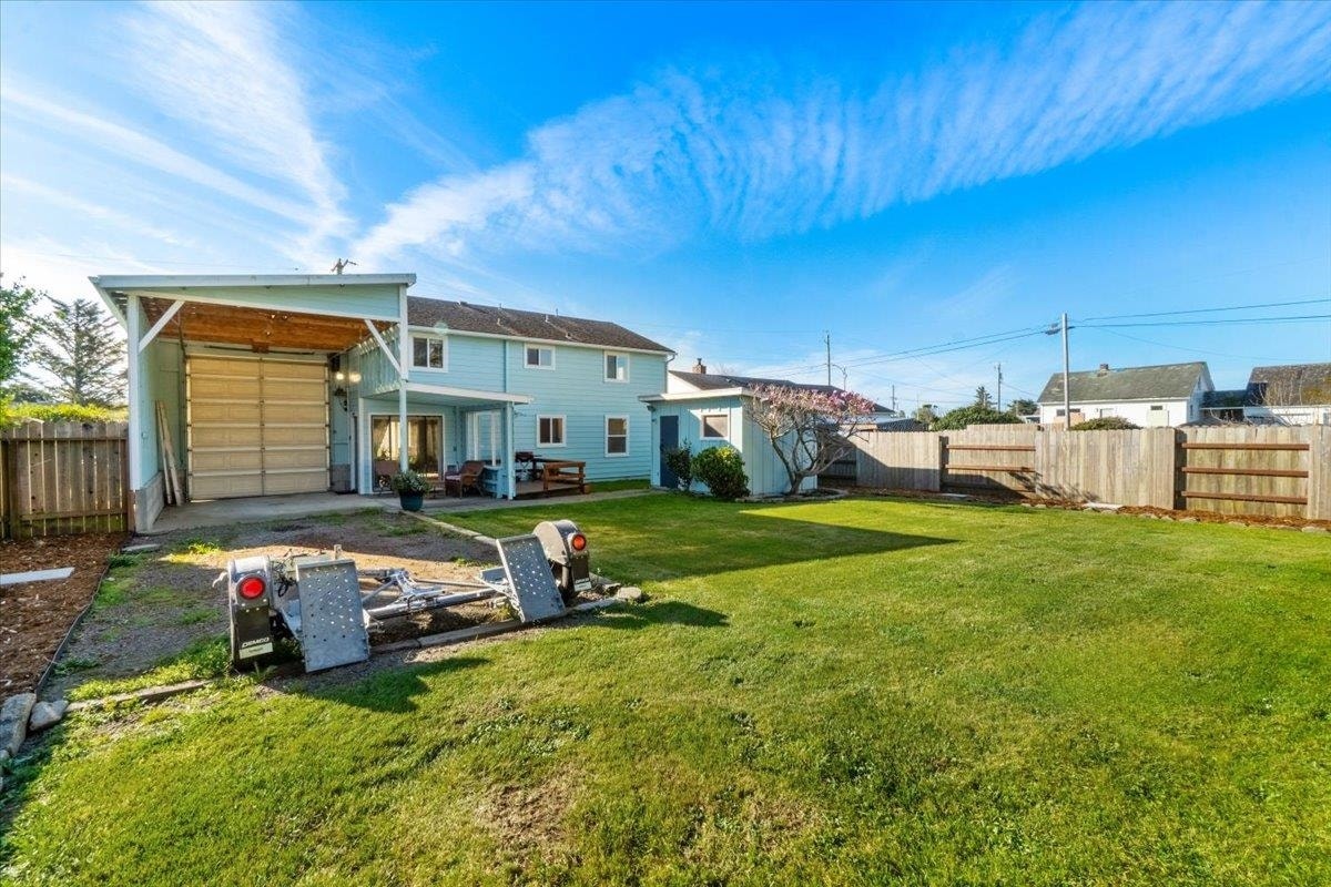 336 7th Street, Crescent City, CA 95531