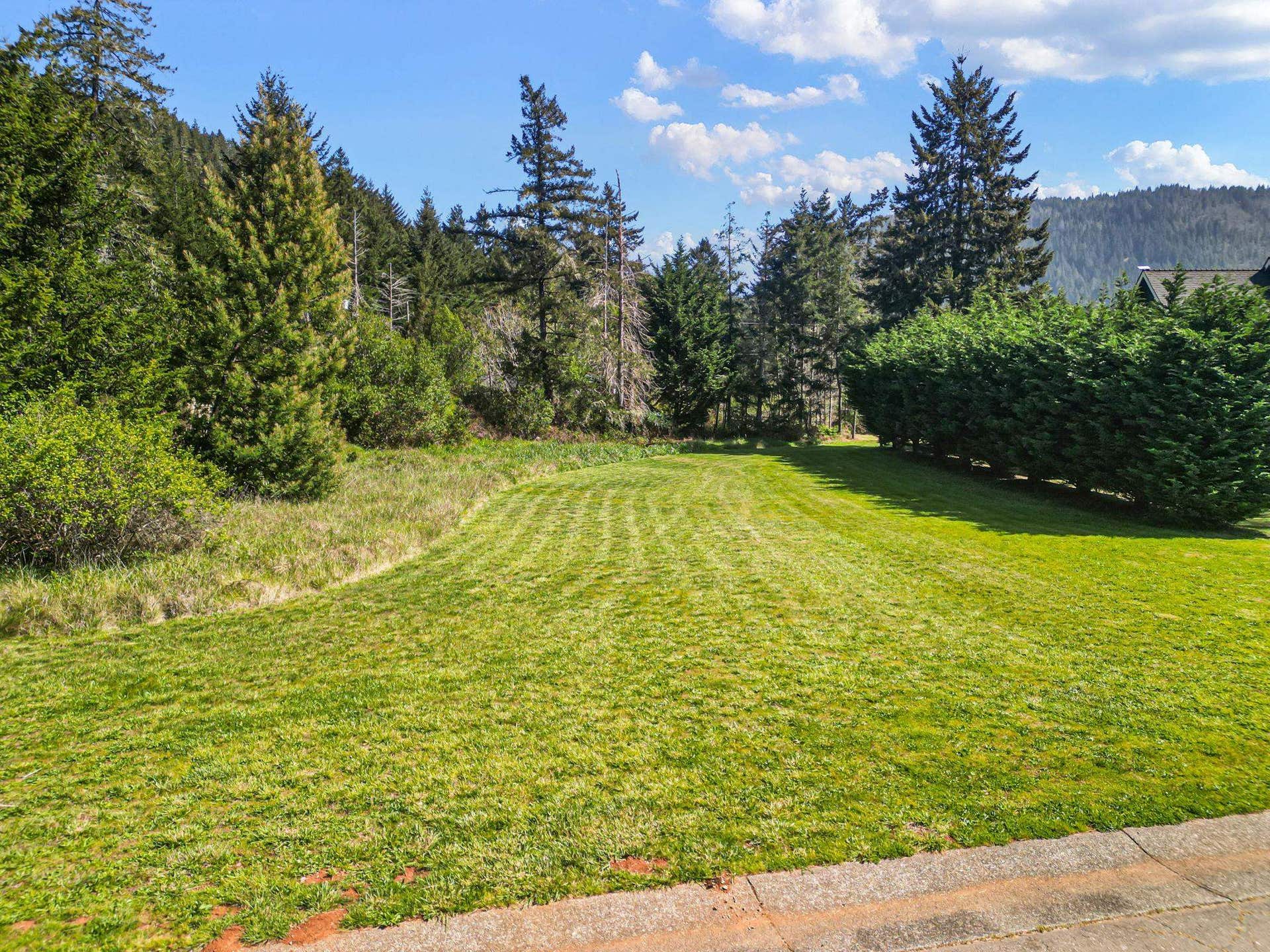 175 Storm Way, Crescent City, CA 95531