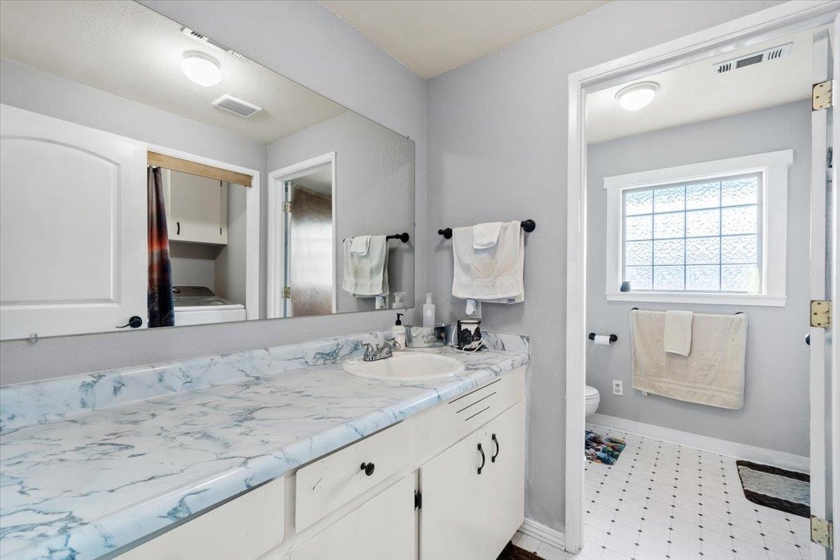 2710 Oliver Ave, Crescent City, CA 95531