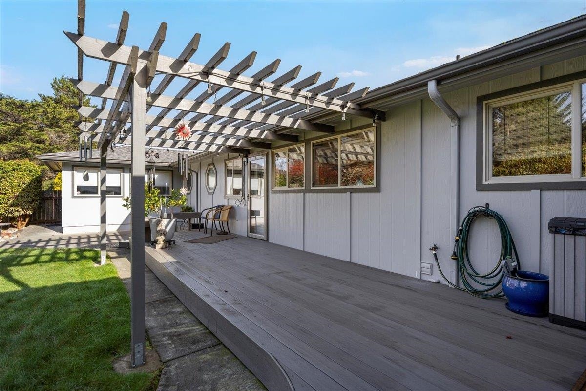 3750 Lake Earl Drive Drive, Crescent City, CA 95531
