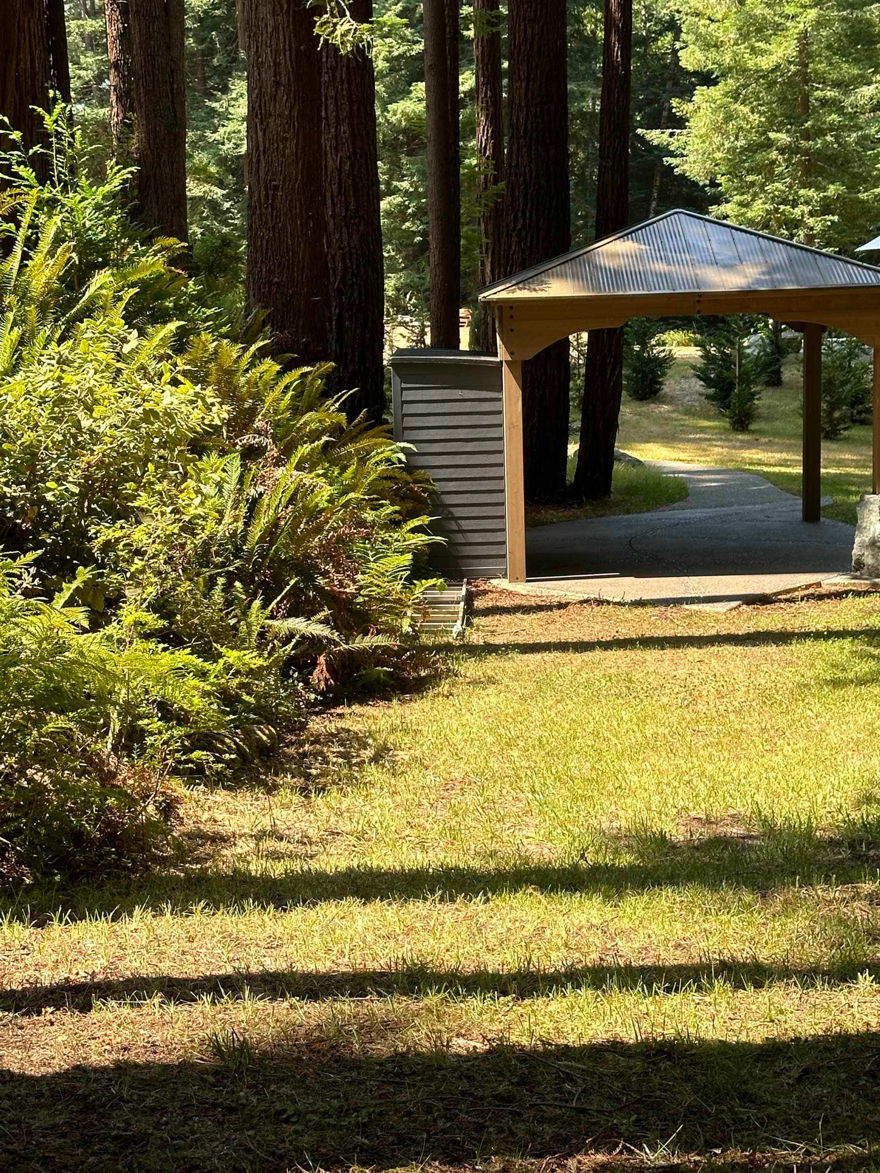 300 Bell Hole Loop, Crescent City, CA 95531