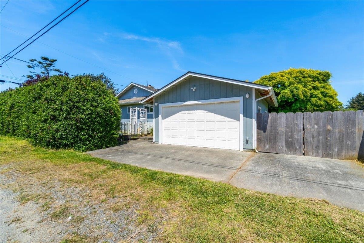 1307 Douglas, Crescent City, CA 95531