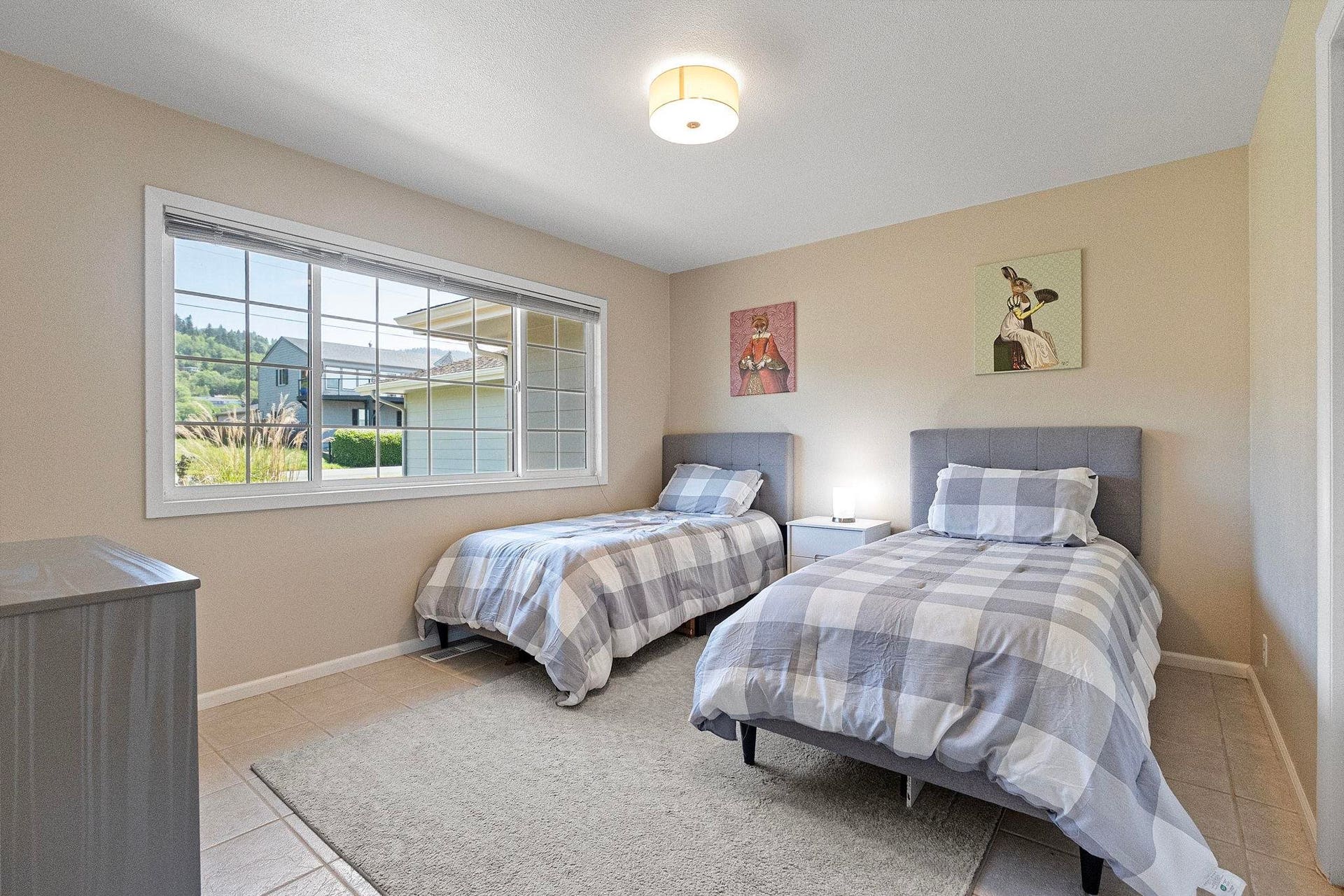 16230 Gilbert Way, Smith River, CA 95567
