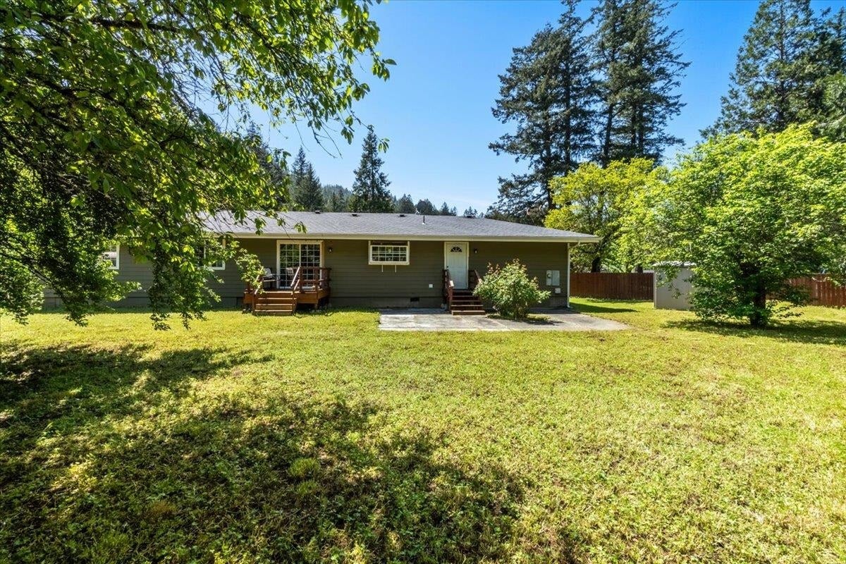 10220 US Hwy 199, Crescent City, CA 95543