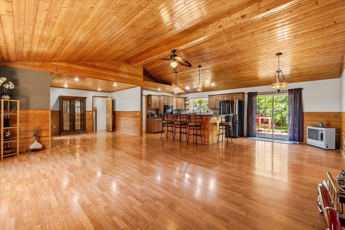 10220 US Hwy 199, Crescent City, CA 95543