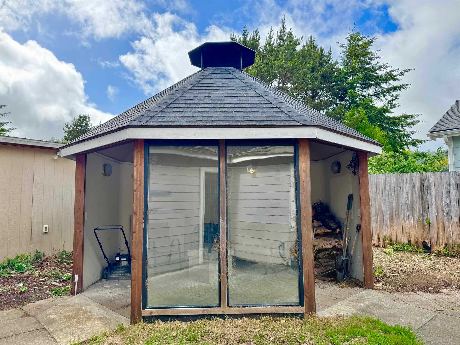 130 Azalea Drive, Klamath, CA 95548