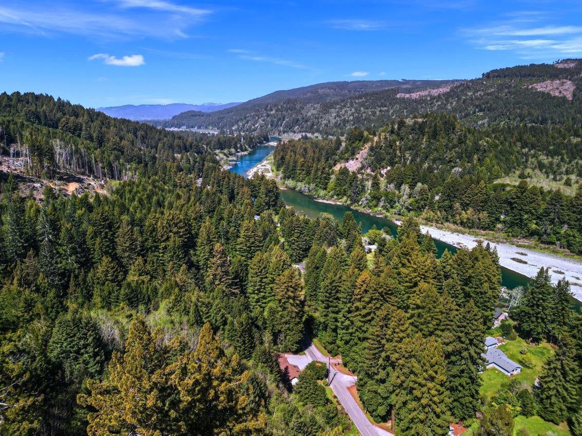 5630 South Bank Road, Crescent City, CA 95531