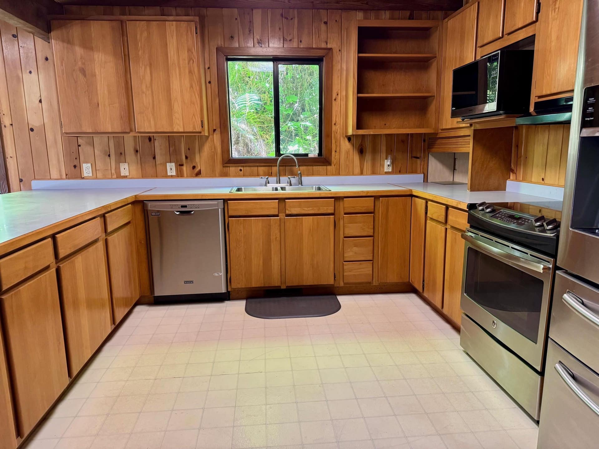 5630 South Bank Road, Crescent City, CA 95531