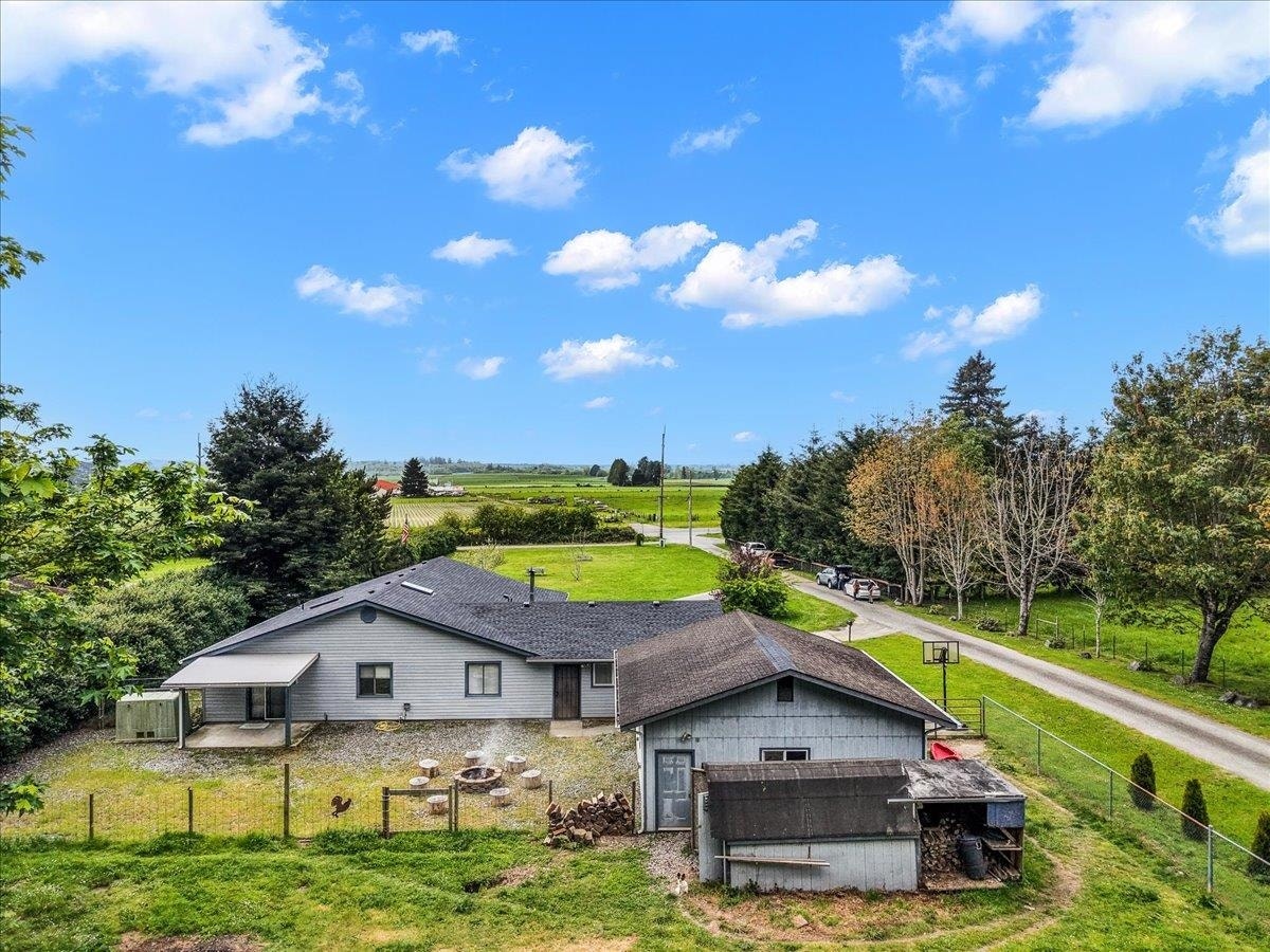9355 N Highway 101, Smith River, CA 95531
