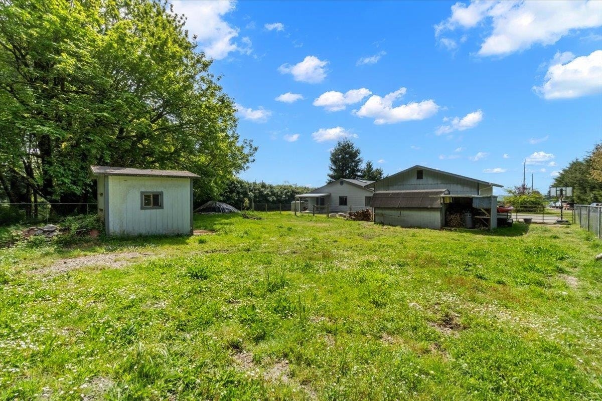9355 N Highway 101, Smith River, CA 95531