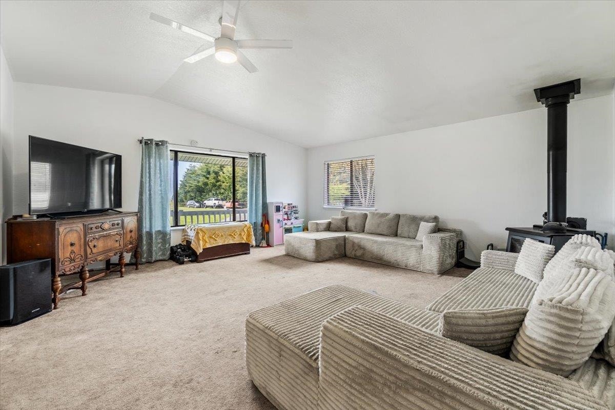 9355 N Highway 101, Smith River, CA 95531