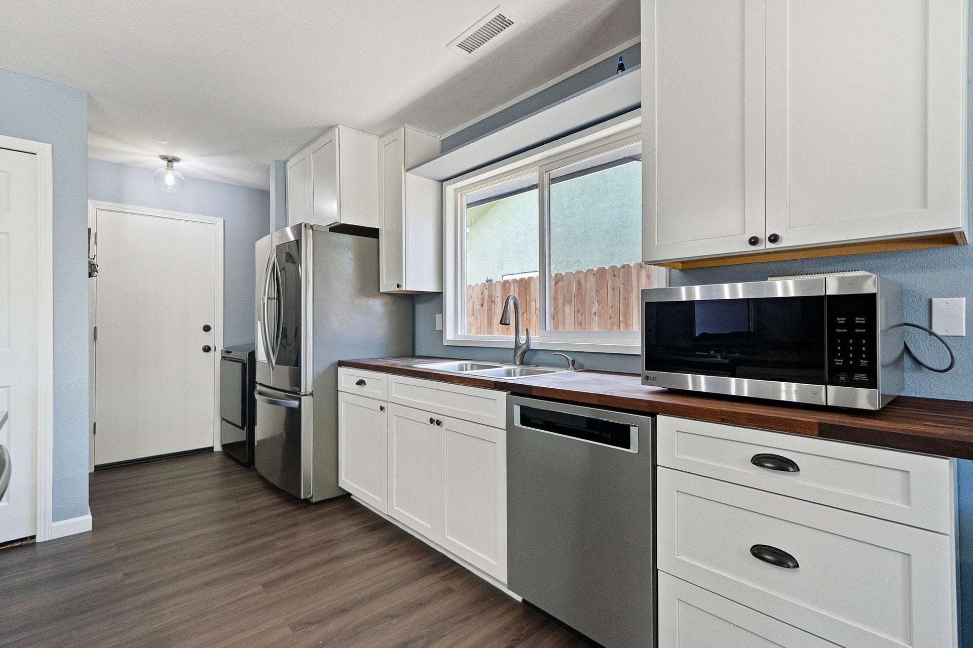 1674 El Monte Road, Crescent City, CA 95531-8813