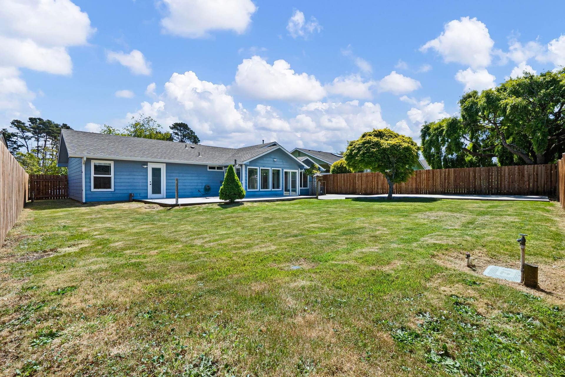 1674 El Monte Road, Crescent City, CA 95531-8813