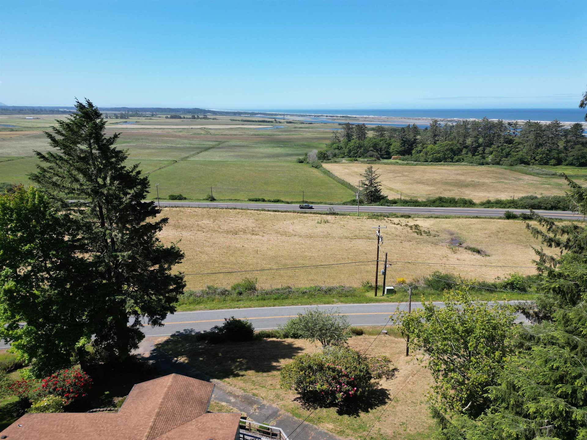 11901 Ocean View Drive, Smith River, CA 95567
