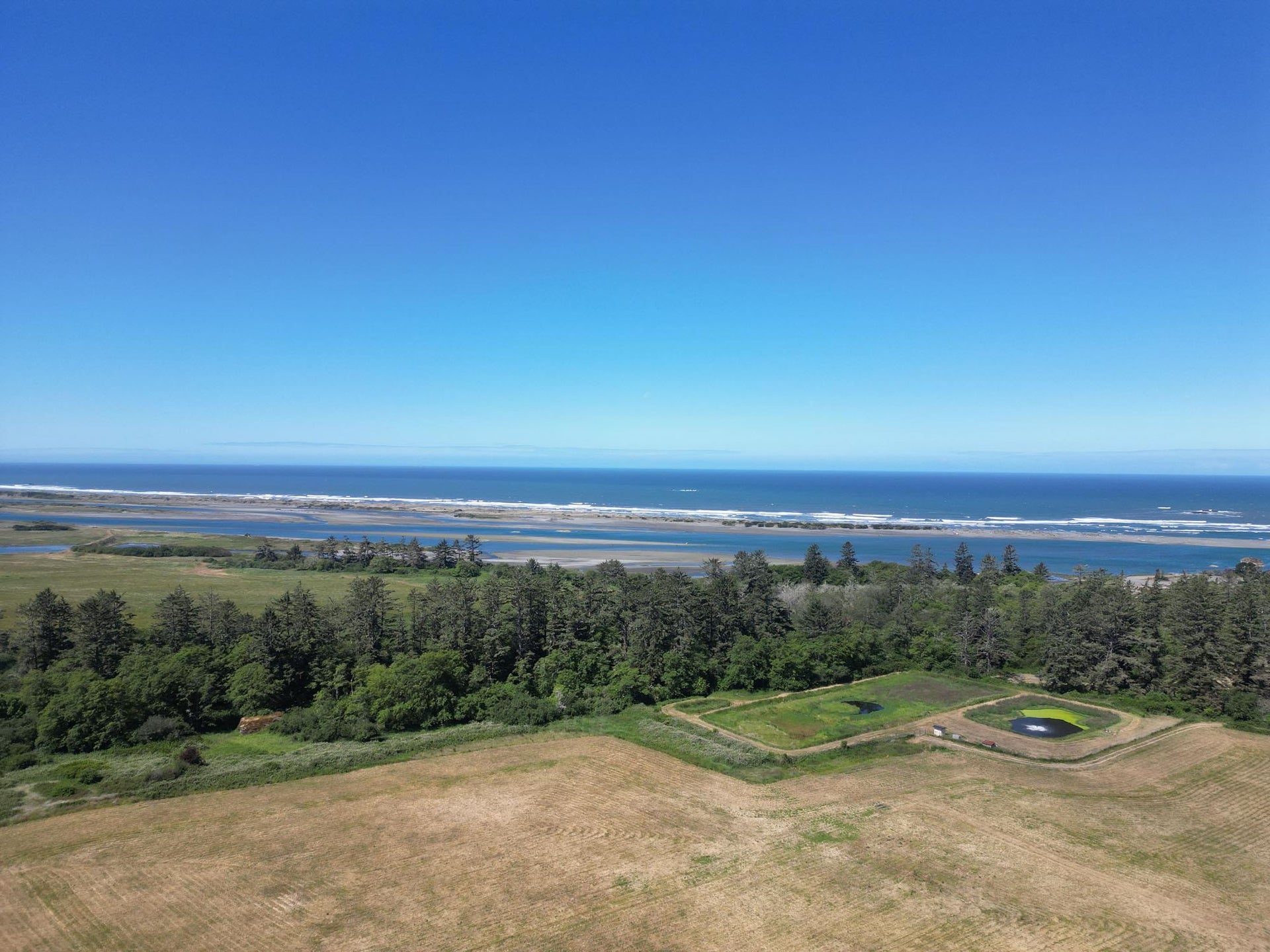 11901 Ocean View Drive, Smith River, CA 95567