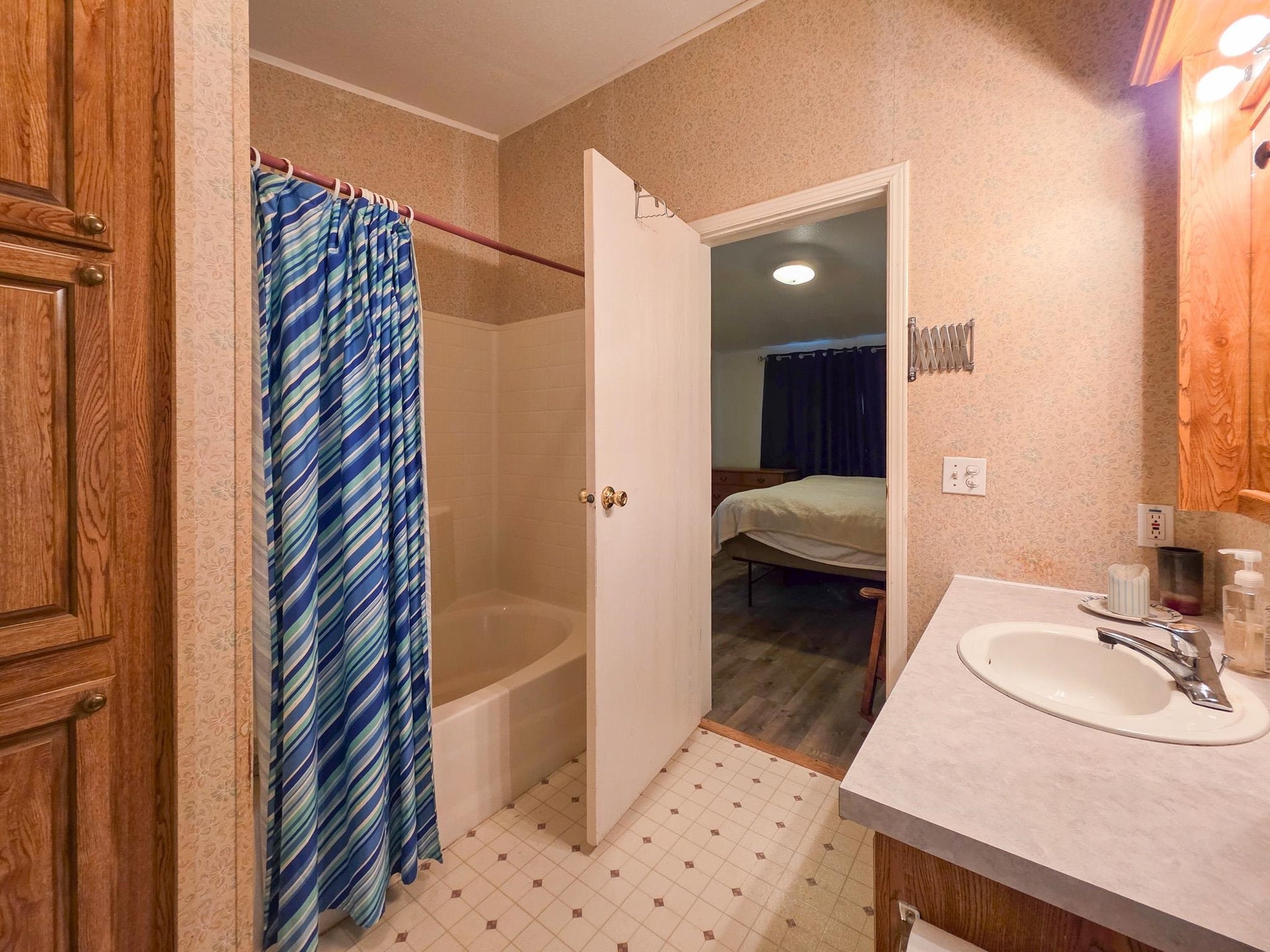 13680 Ocean View Drive, Smith River, CA 95567-0000