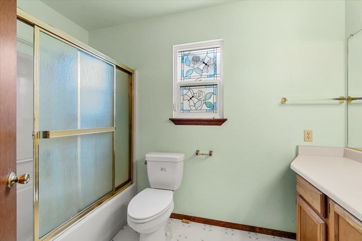 320 N Bradford Street, Smth River, CA 95567
