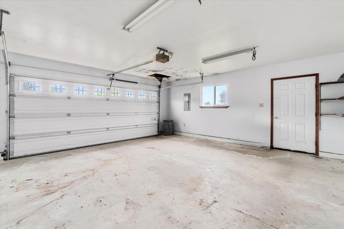 320 N Bradford Street, Smth River, CA 95567