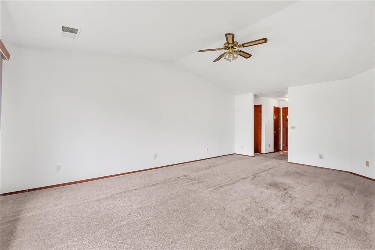 320 N Bradford Street, Smth River, CA 95567