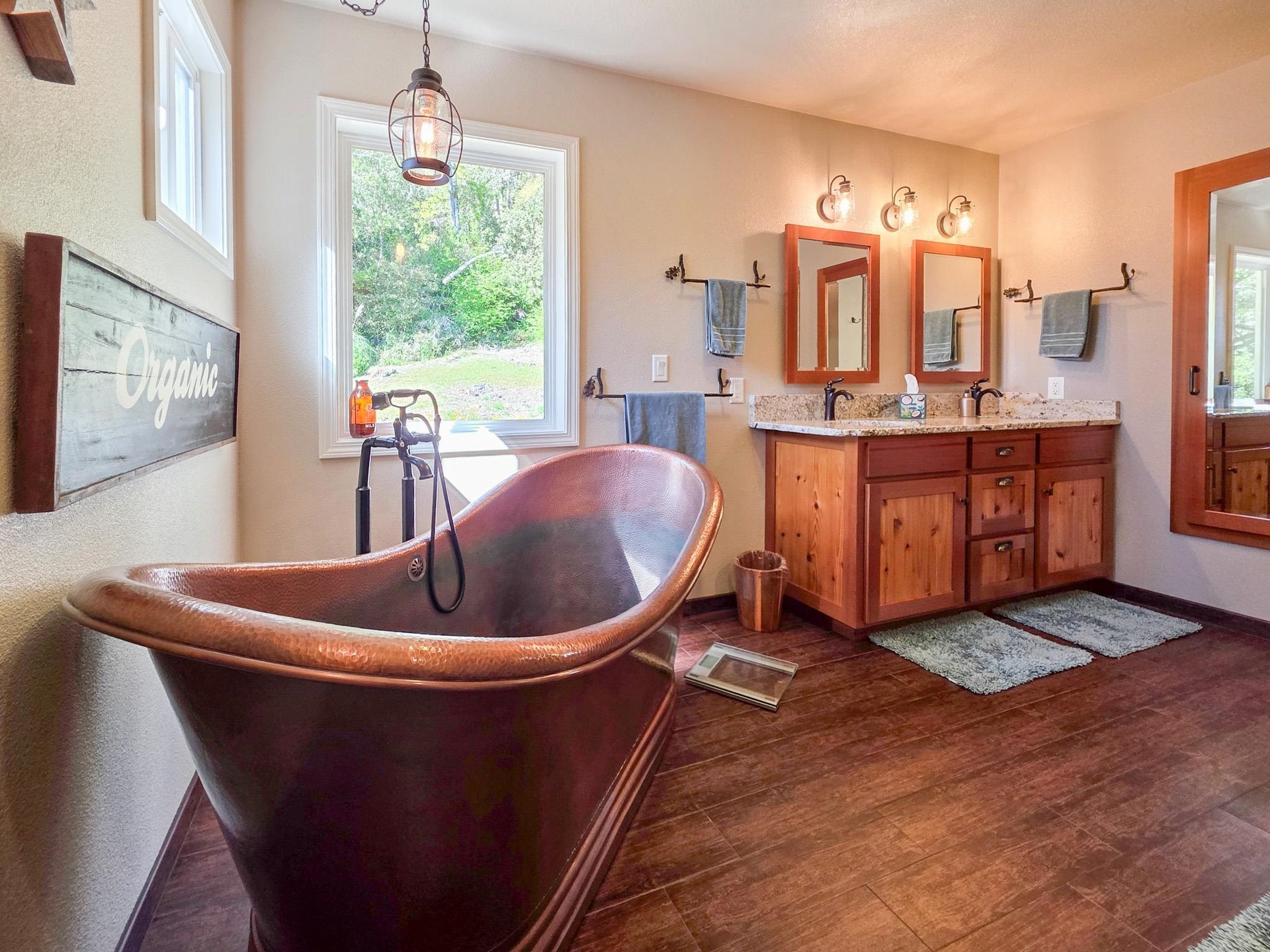 5470 North Bank Road, Crescent City, CA 95531