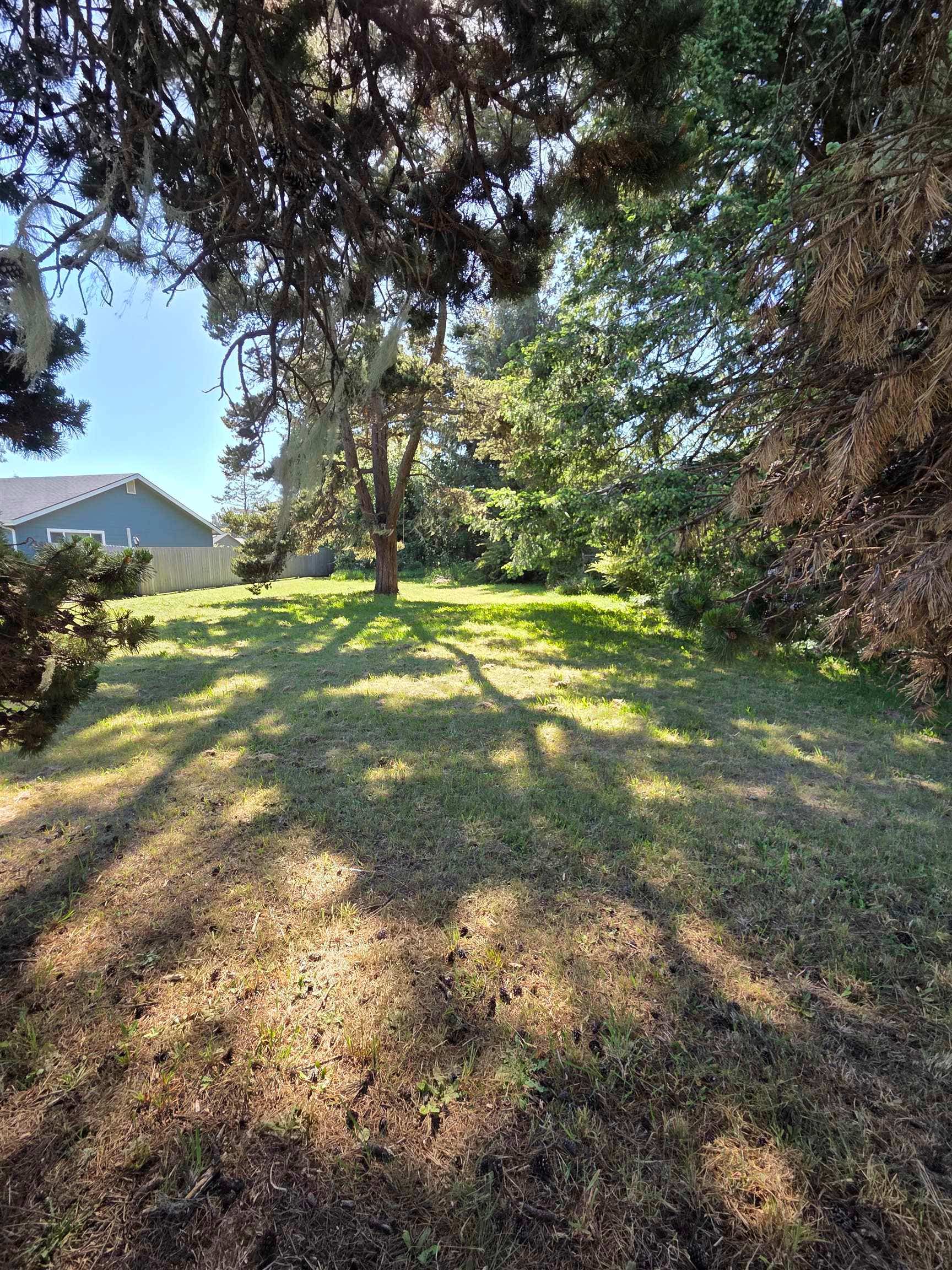 000 Victoria Lane, Crescent City, CA 95531-8729