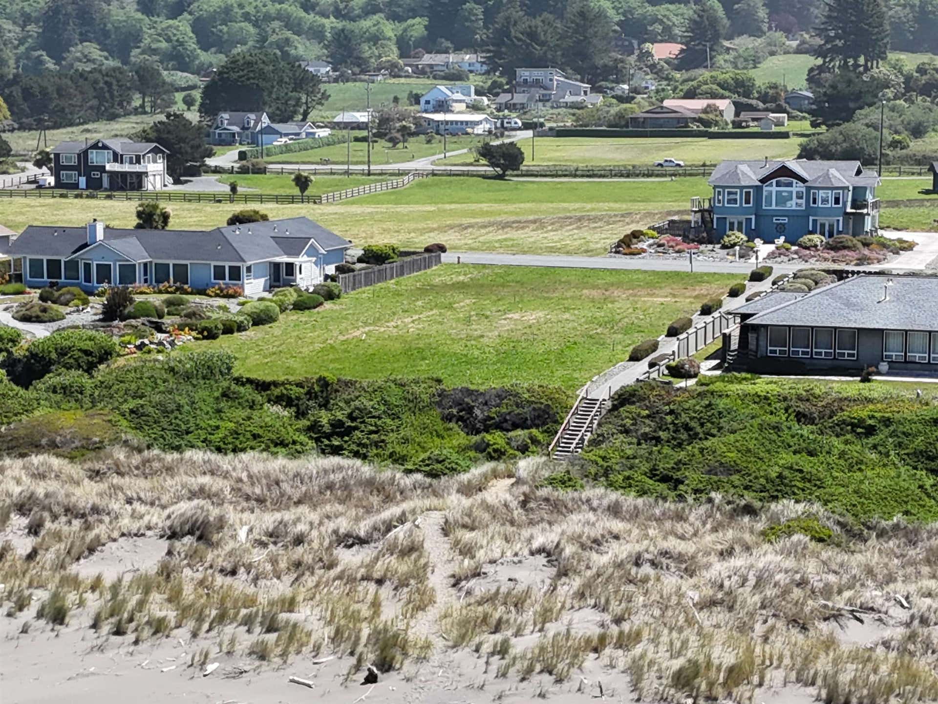 200 Shoreline Drive, Smith River, CA 95567