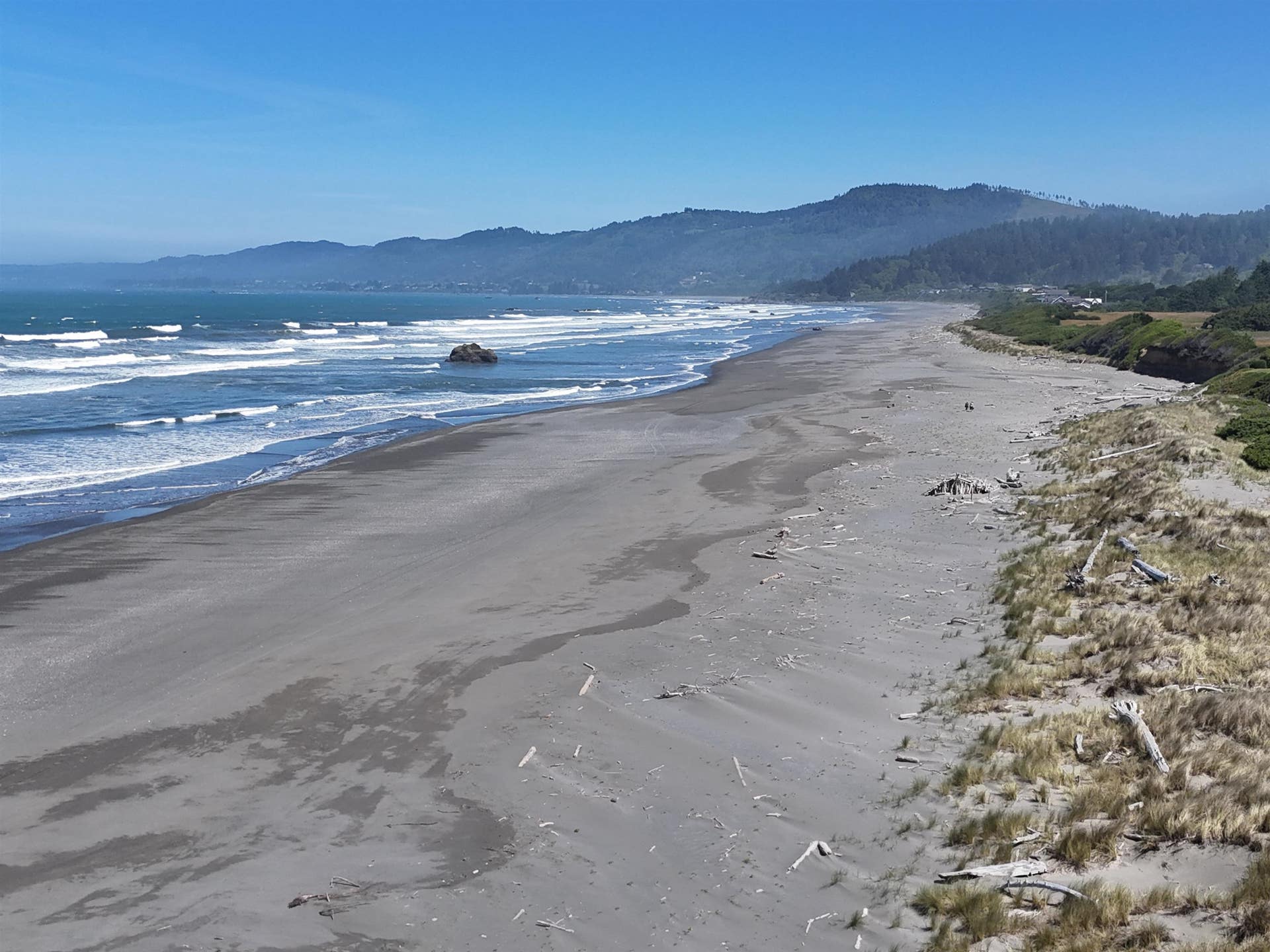 200 Shoreline Drive, Smith River, CA 95567