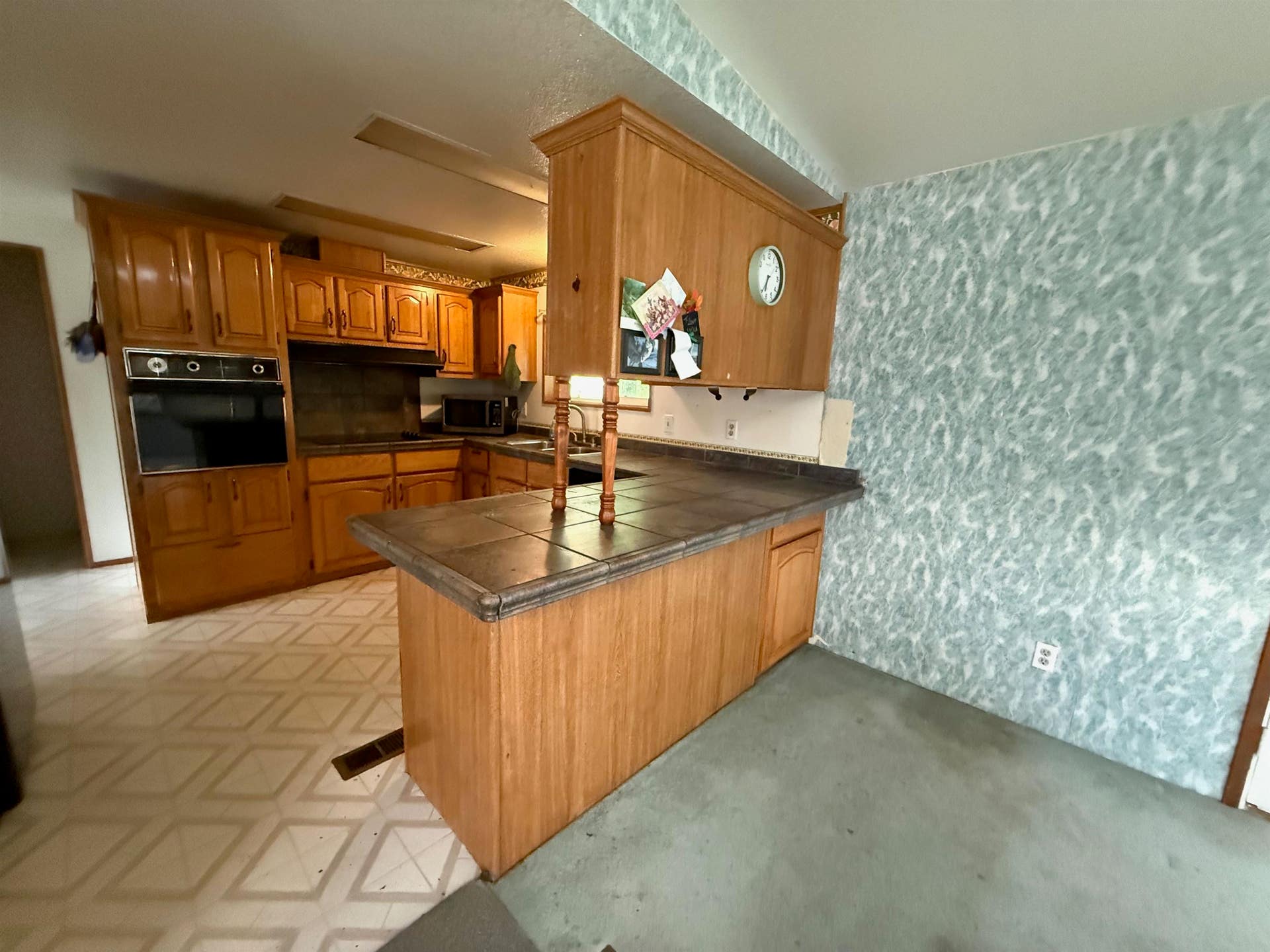 140 Hilltop Manor, Smith River, CA 95567