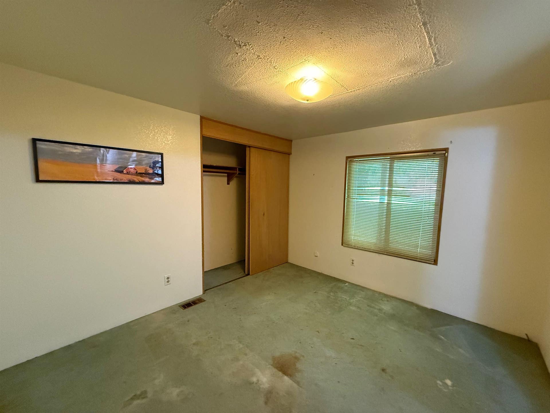 140 Hilltop Manor, Smith River, CA 95567