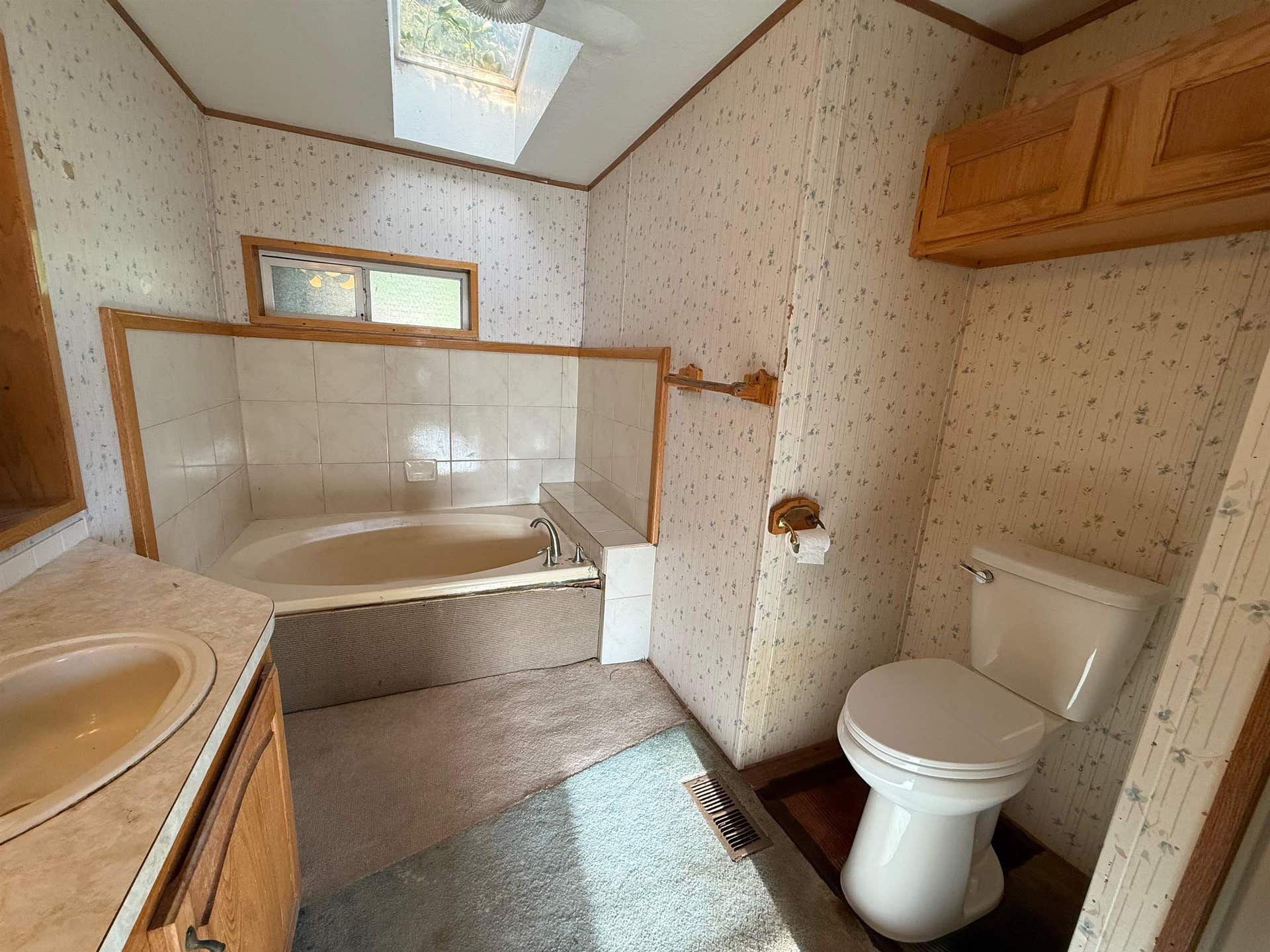 140 Hilltop Manor, Smith River, CA 95567